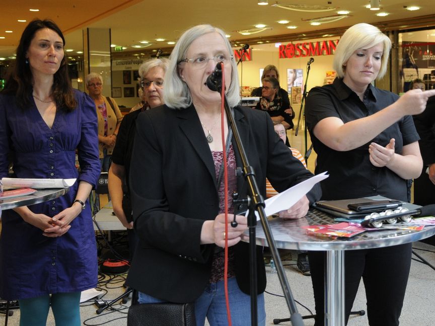 Eröffnungsrede Frau Stienen (1. Vorsitzende der Lebenshilfe Paderborn)