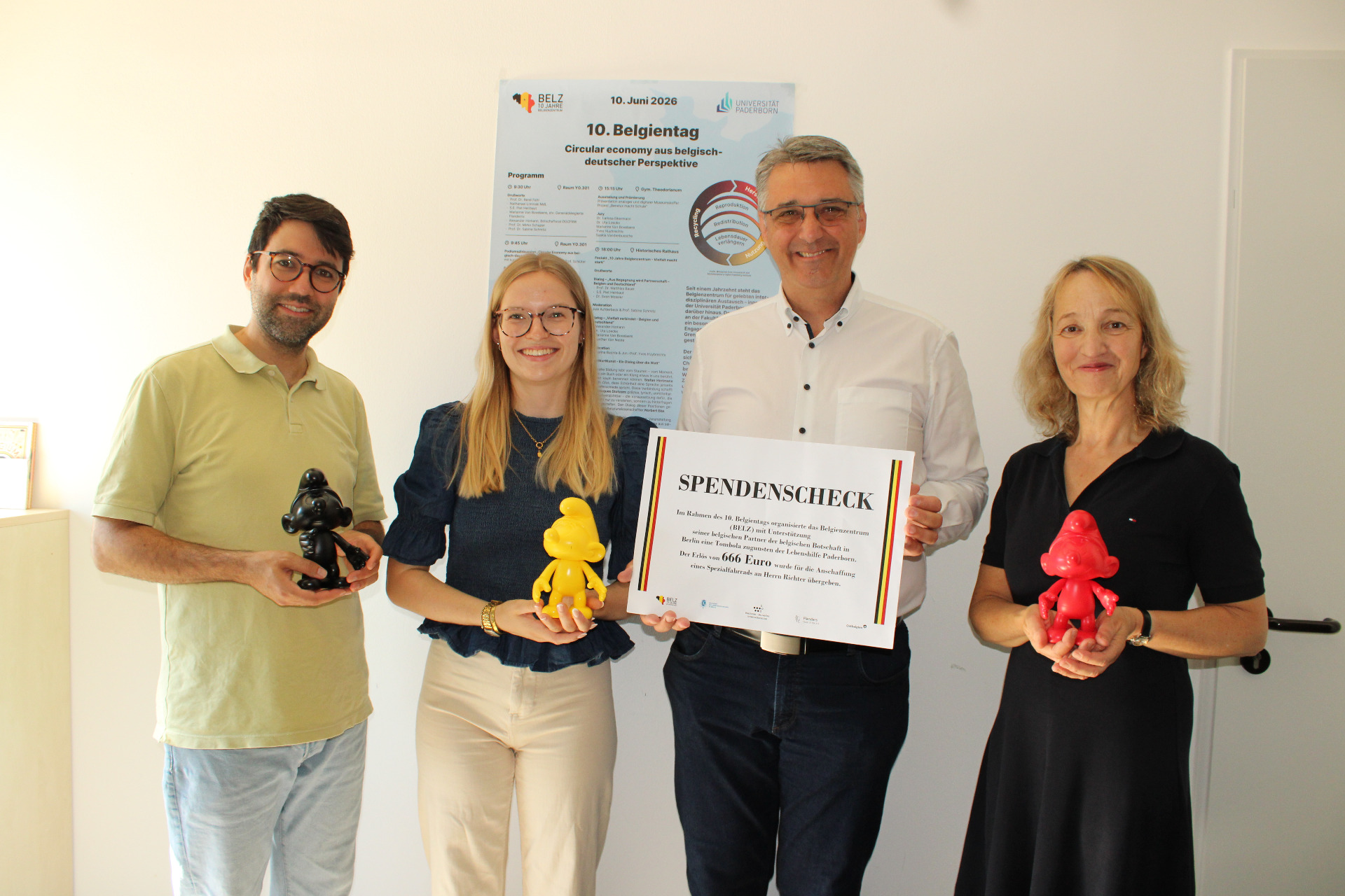 v.l.n.r. Dr. Resul Karaca (Wissenschaftlicher Mitarbeiter), Clara Wantzelius (Wissenschaftliche Mitarbeiterin), Guido Richter (Lebenshilfe Paderborn) und Prof. Sabine Schmitz (1. Vorsitzende des BELZ)  (c) Fotos (2): Lebenshilfe Paderborn/ mcb